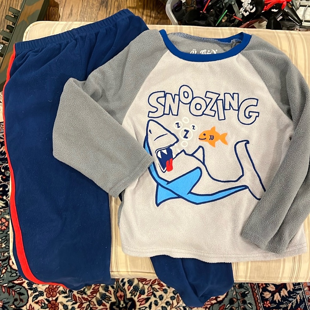 Fleece pair of stay up late shark pajamas, size 6